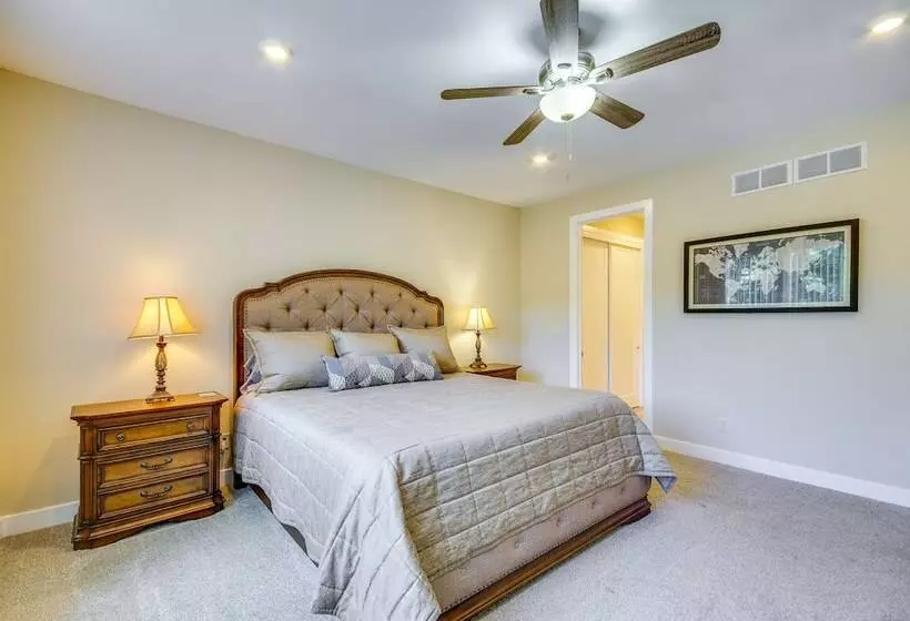 Lakefront Osage Beach Retreat W/ Boat Slip!