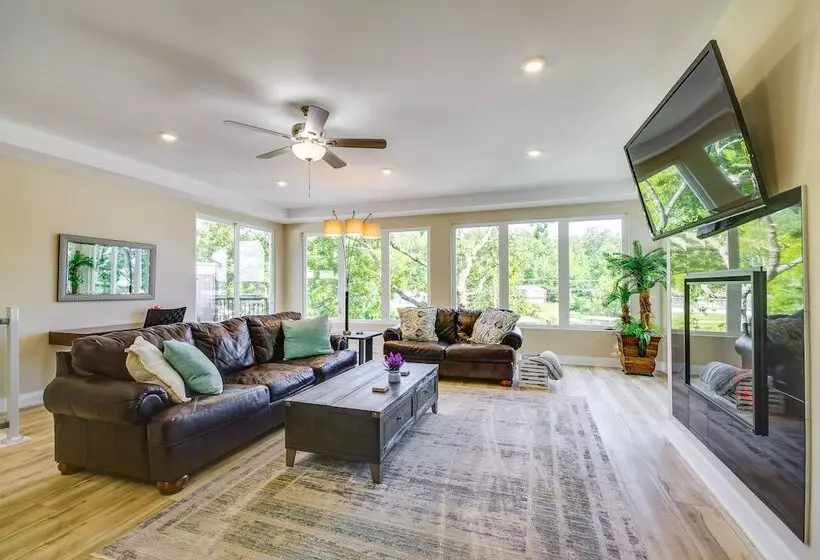 Lakefront Osage Beach Retreat W/ Boat Slip!