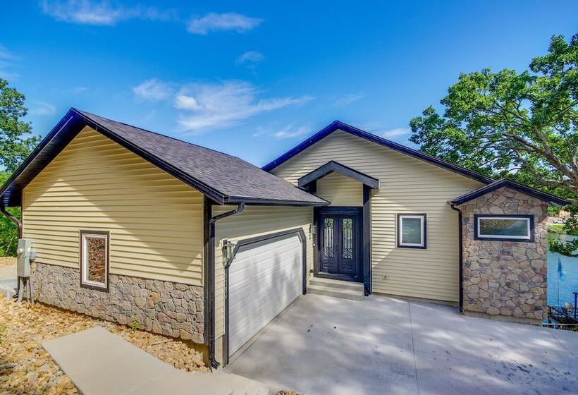Lakefront Osage Beach Retreat W/ Boat Slip!