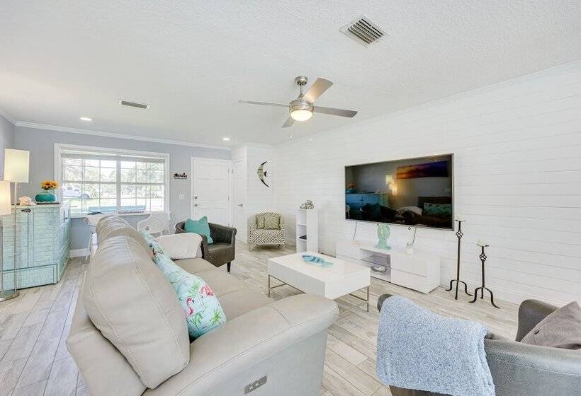 Modern Coastal Home W/ Pool: Mins To Beach & Mayo!