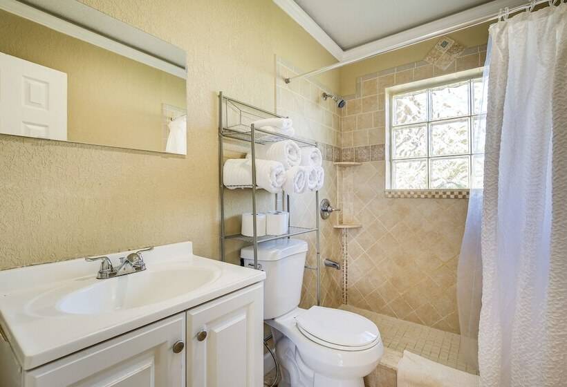 North Lauderdale Vacation Rental: 8 Mi To Beach!