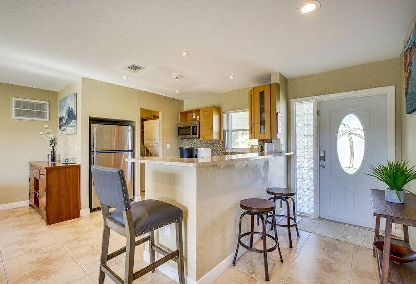 North Lauderdale Vacation Rental: 8 Mi To Beach!