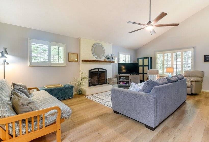 Walk To North Myrtle Beach: Family Friendly Home!