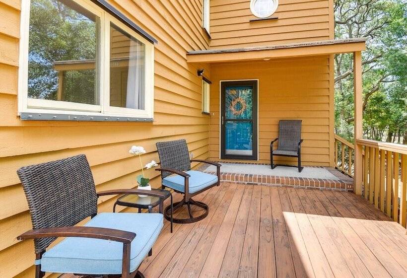 Walk To North Myrtle Beach: Family Friendly Home!