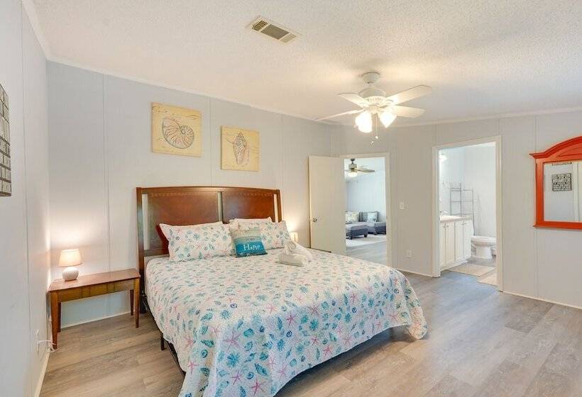 Panama City Home W/ Private Pool, Walk To Beaches!