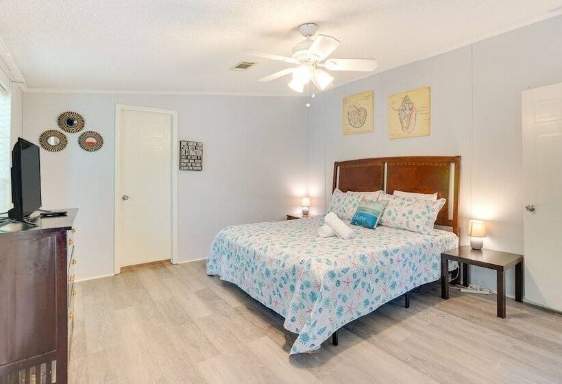 Panama City Home W/ Private Pool, Walk To Beaches!