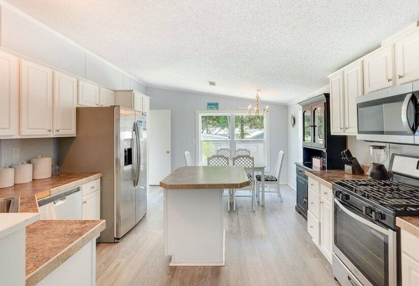 Panama City Home W/ Private Pool, Walk To Beaches!