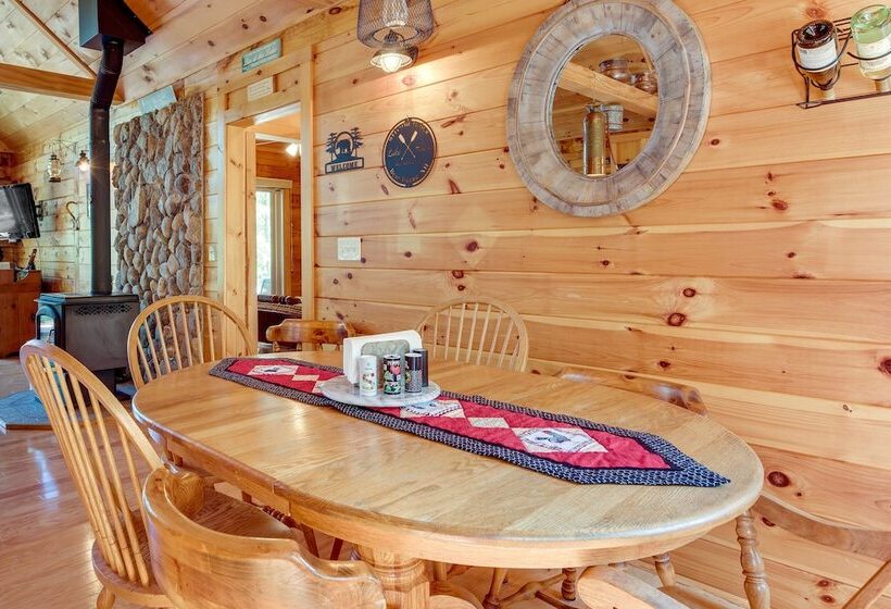 Pet Friendly Island Retreat   Boat Access Only!