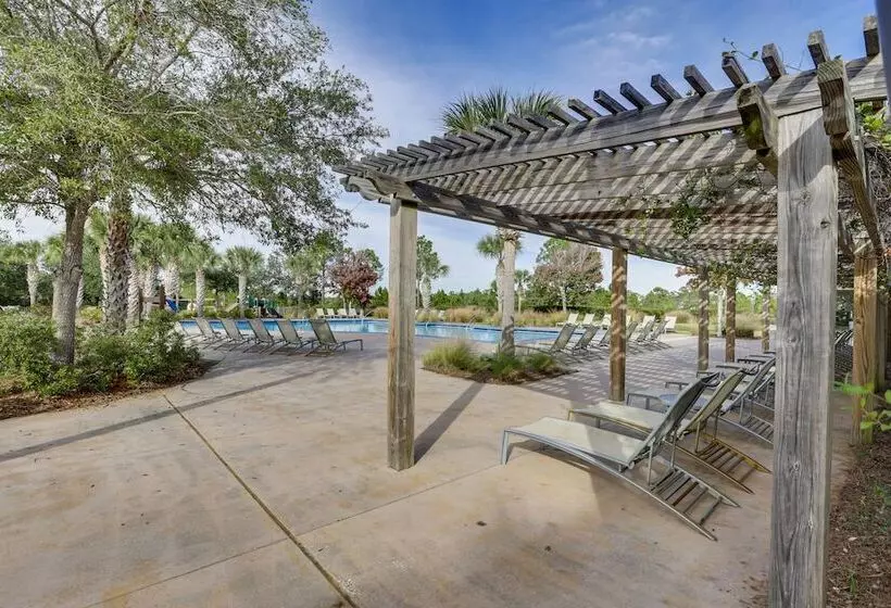 Snowbird Getaway: Windmark Beach Home!