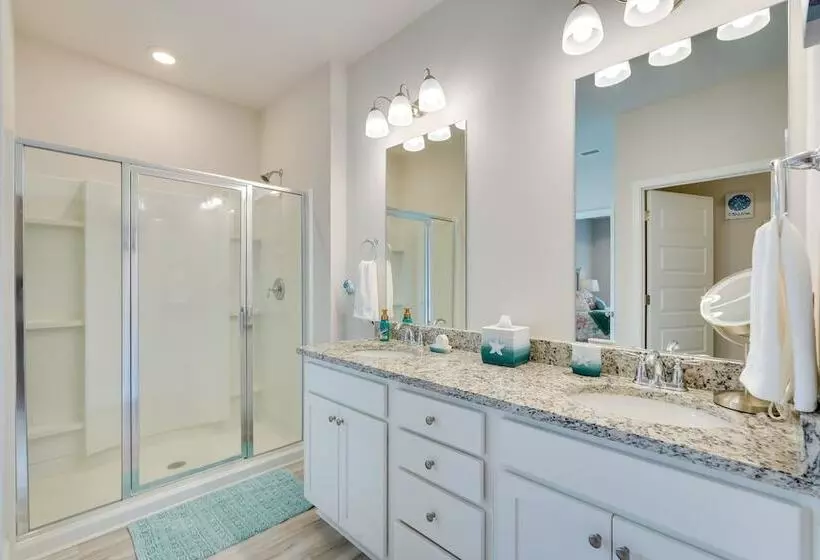 Snowbird Getaway: Windmark Beach Home!