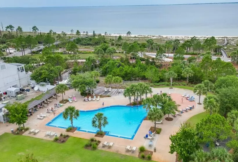 Snowbird Getaway: Windmark Beach Home!