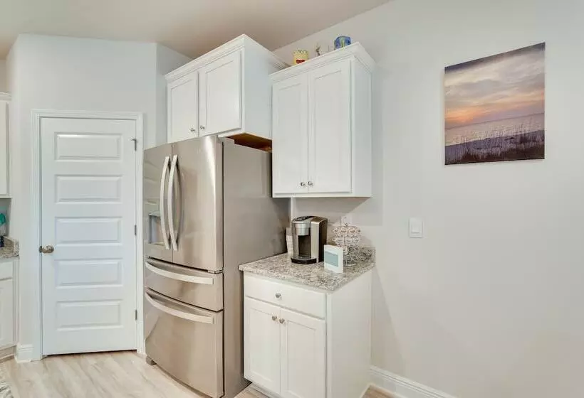 Snowbird Getaway: Windmark Beach Home!