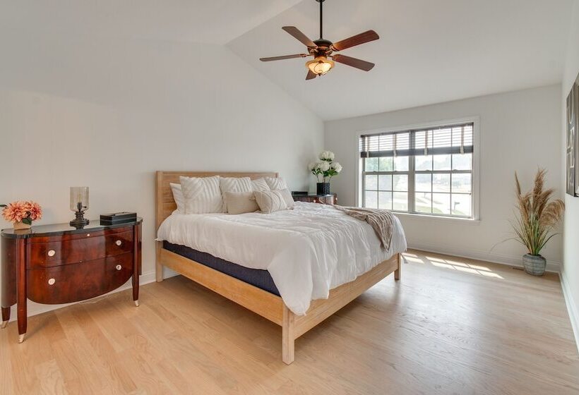 Prime Peoria Retreat W/ Deck & Fireplace!