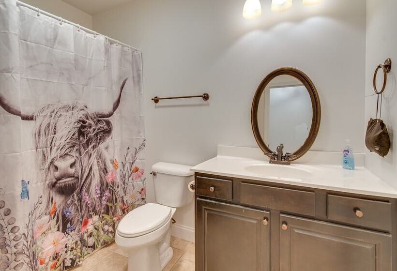 Prime Peoria Retreat W/ Deck & Fireplace!