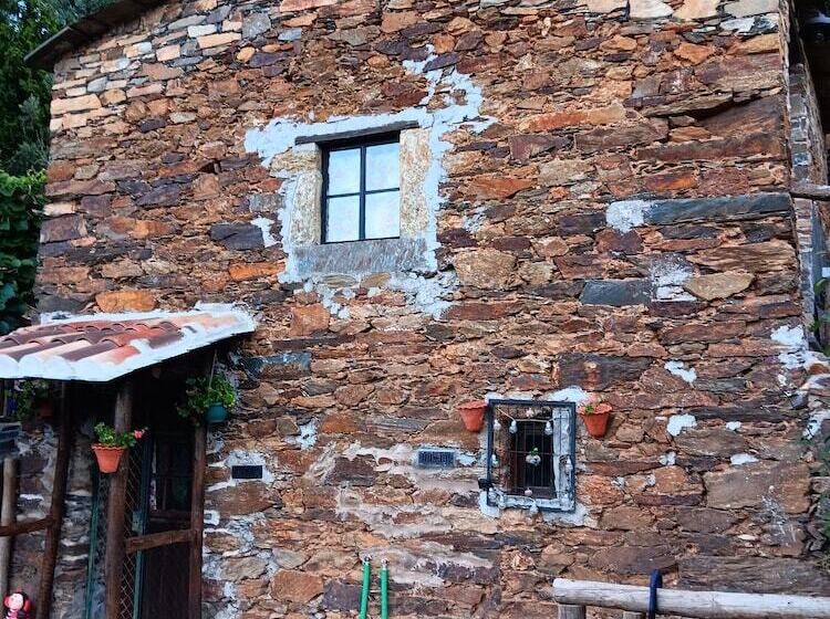 Резиденция Immaculate 1 Bed House In Gois Mountain View