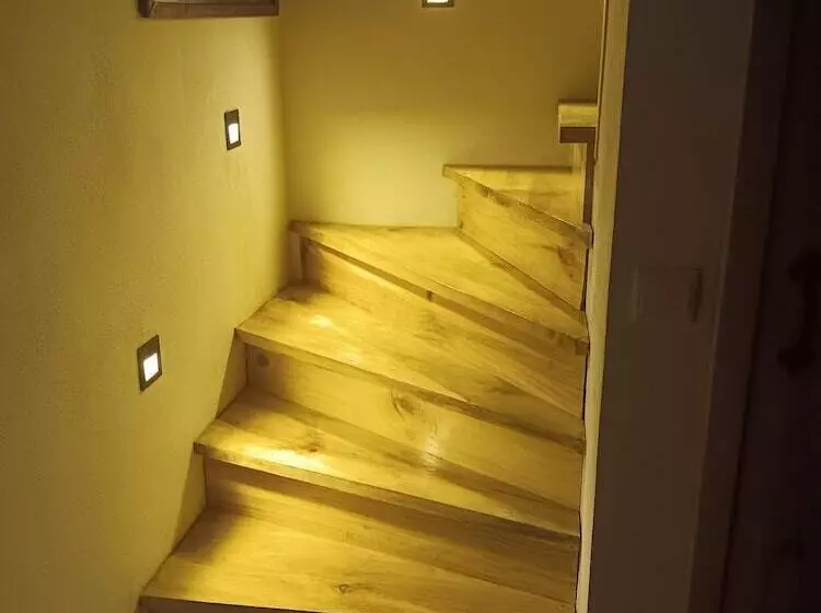 Residenssi Immaculate 1 Bed House In Gois Mountain View