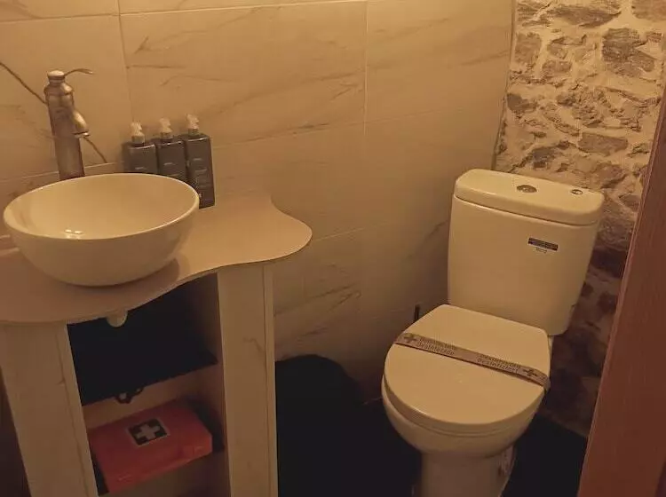 Residenssi Immaculate 1 Bed House In Gois Mountain View