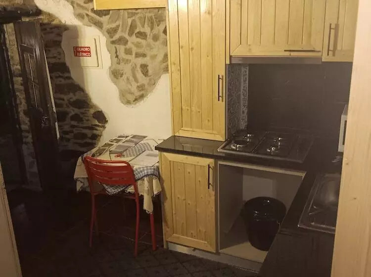 Residenssi Immaculate 1 Bed House In Gois Mountain View