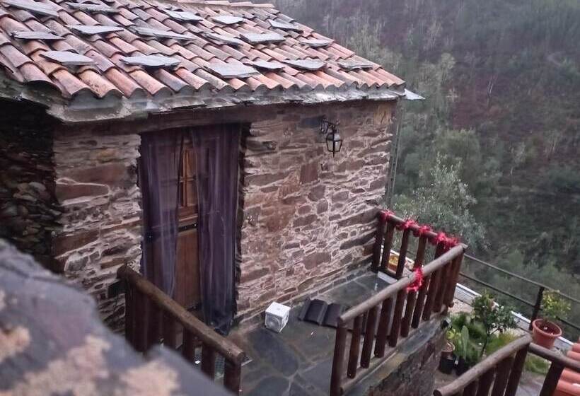 Резиденция Immaculate 1 Bed House In Gois Mountain View