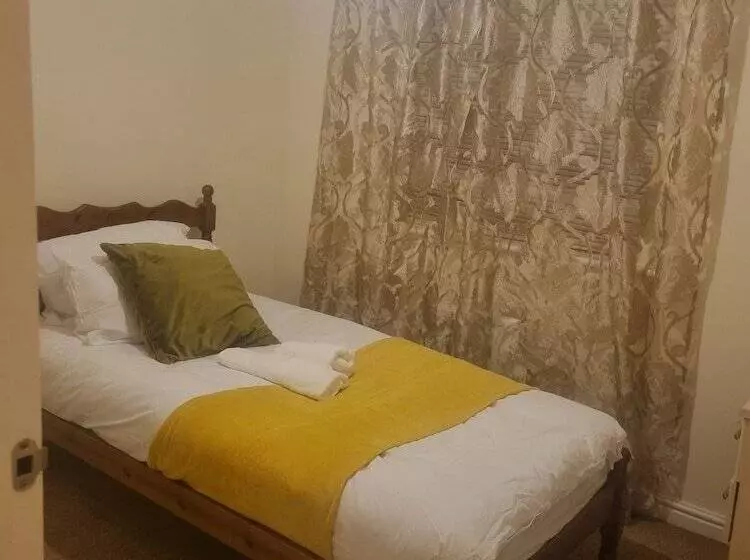 Residenssi Stunning 3 Bed Home At The Heart Of Wolverhampton