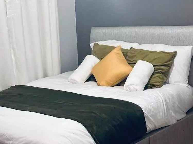 Residenssi Stunning 3 Bed Home At The Heart Of Wolverhampton