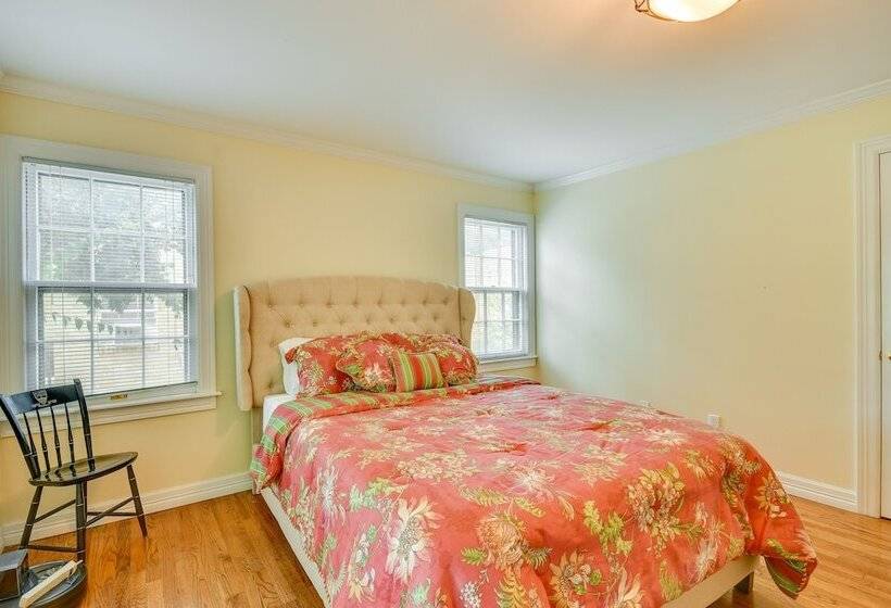 Spacious Amarillo Home With Shared Fire Pit!