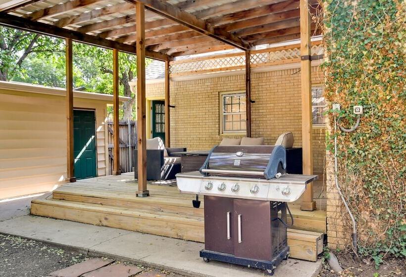Spacious Amarillo Home With Shared Fire Pit!