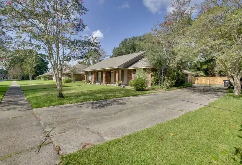 Spacious Baton Rouge Home Rental: 12 Mi To Lsu!