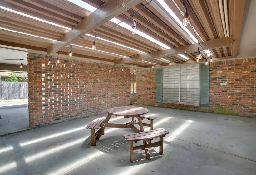 Spacious Baton Rouge Home Rental: 12 Mi To Lsu!