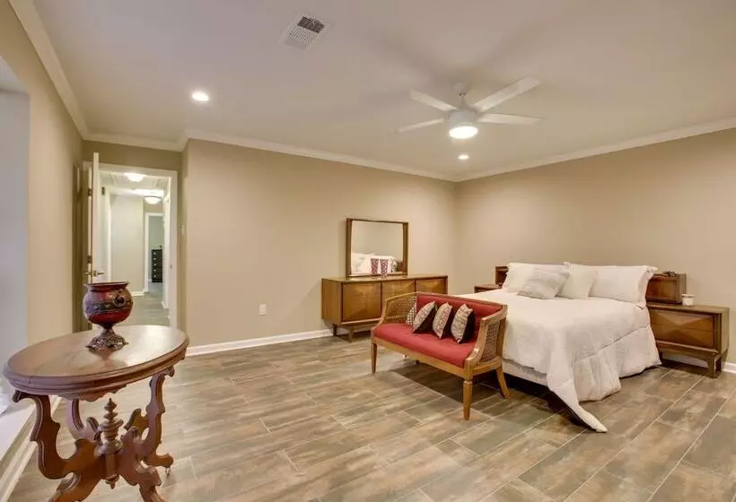 Spacious Baton Rouge Home Rental: 12 Mi To Lsu!