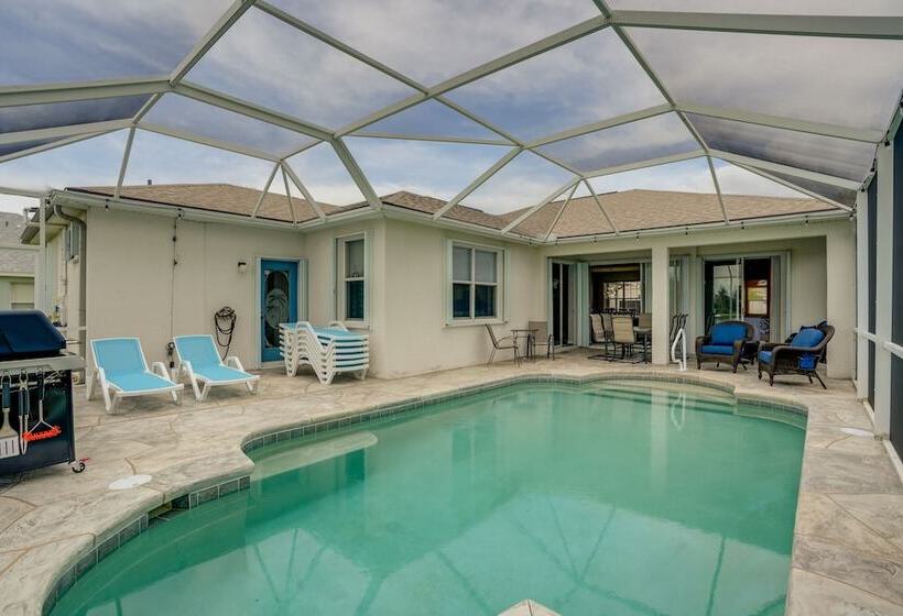 Sunny Fort Myers Home W/ Heated Pool!