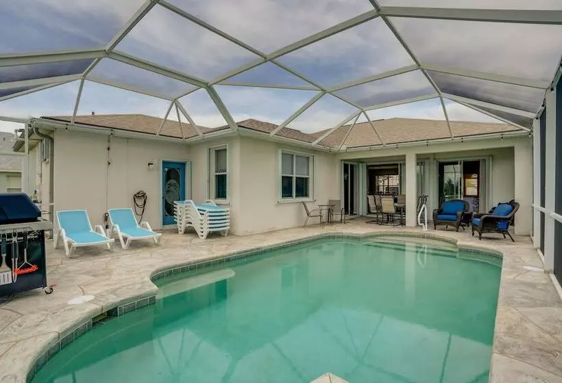 Sunny Fort Myers Home W/ Heated Pool!