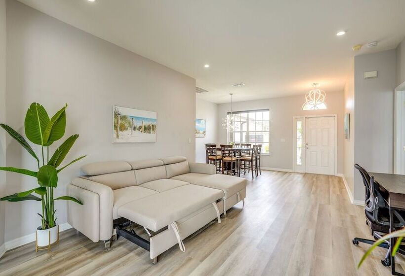 Sunny Fort Myers Home W/ Heated Pool!