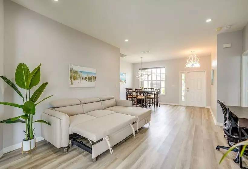 Sunny Fort Myers Home W/ Heated Pool!