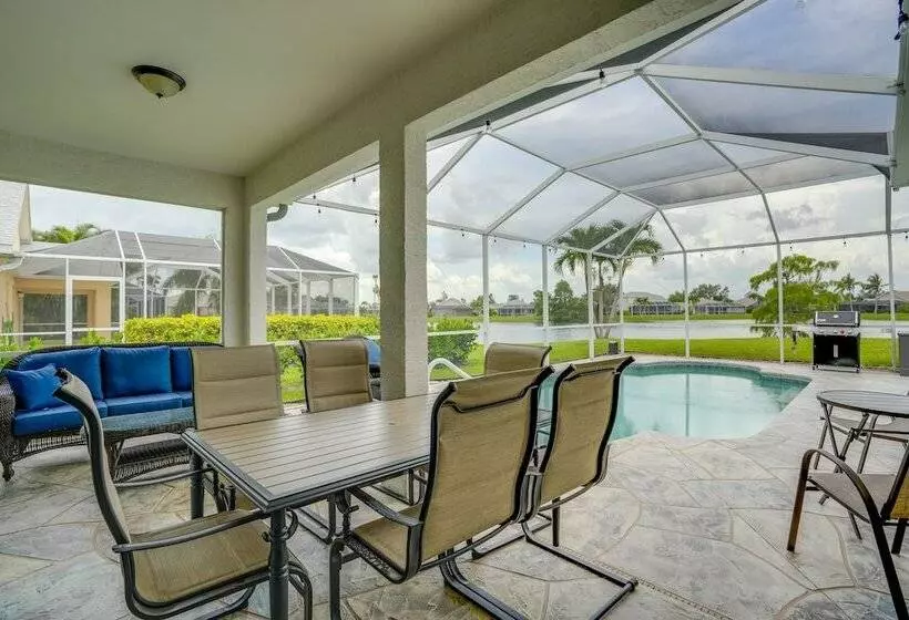 Sunny Fort Myers Home W/ Heated Pool!
