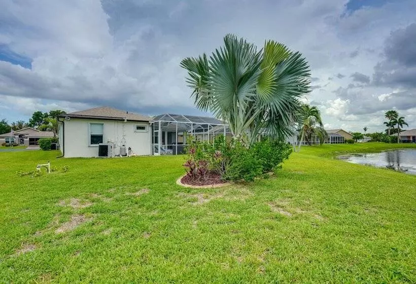 Sunny Fort Myers Home W/ Heated Pool!