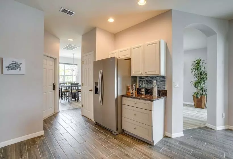 Sunny Fort Myers Home W/ Heated Pool!