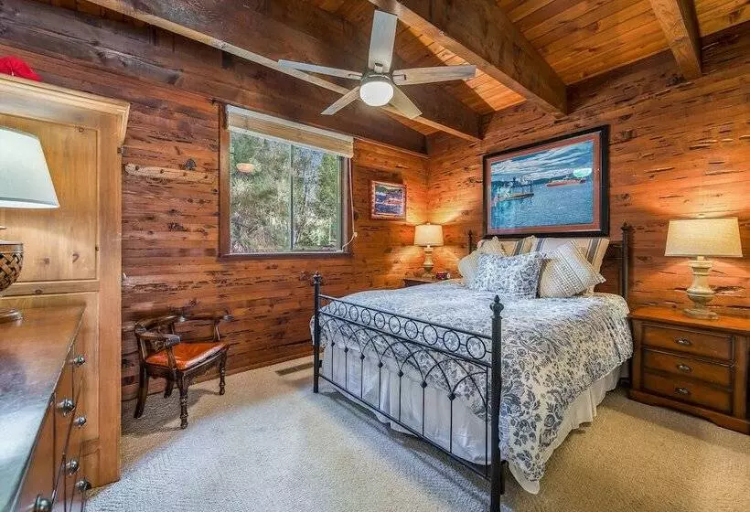 Tahoe City Cabin For 10 Walk To Beach By Sierra Getaways