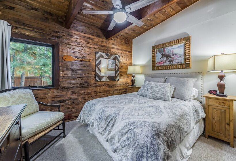 Tahoe City Cabin For 10 Walk To Beach By Sierra Getaways