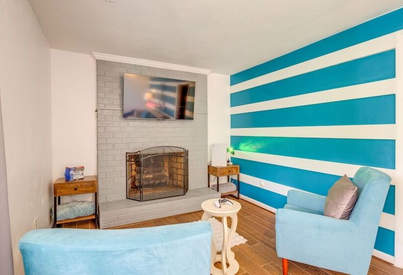 Waterfront Smith Mountain Lake Home W/ Dock!