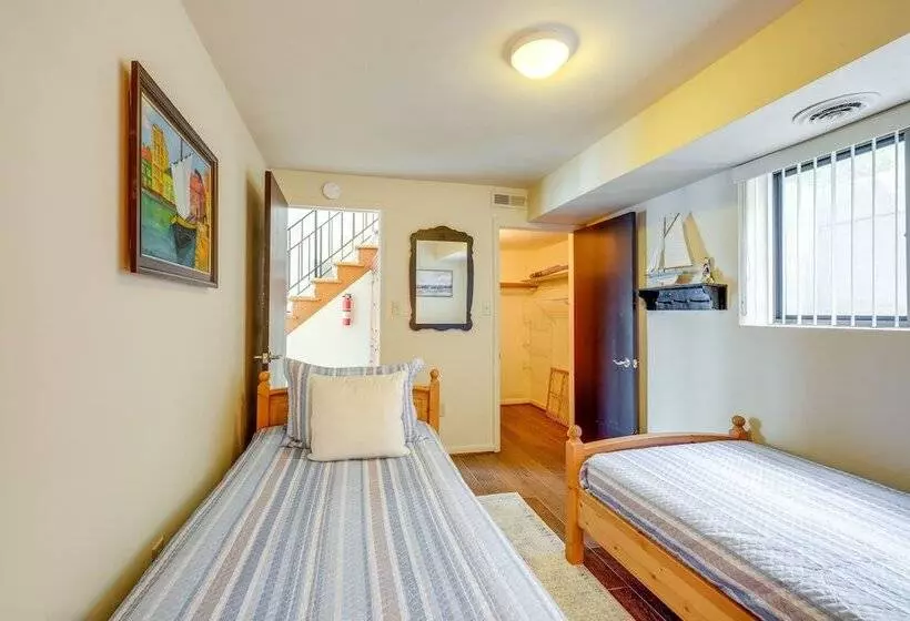 Waterfront Smith Mountain Lake Home W/ Dock!