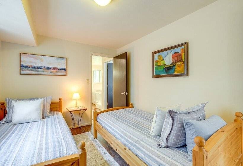 Waterfront Smith Mountain Lake Home W/ Dock!