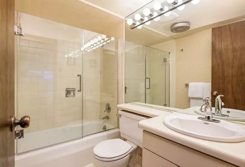 Chateau Chaumont & Dumont Condominiums By Frias