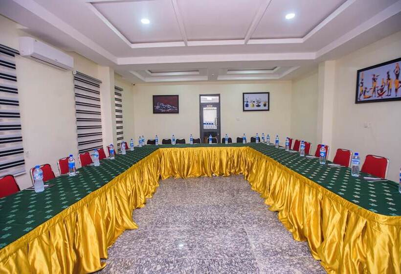 Chinbell Luxury Hotel And Suites