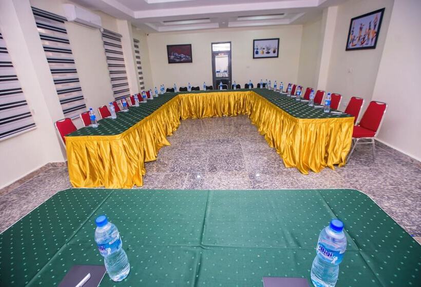 Chinbell Luxury Hotel And Suites