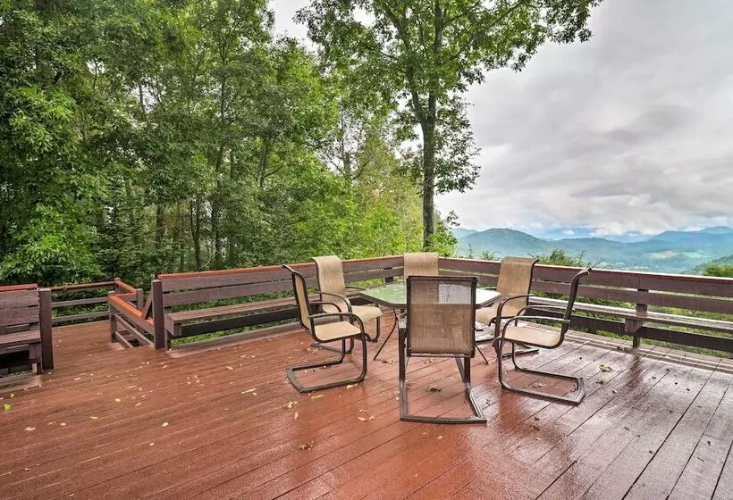 Breathtaking Mountain Views: Cullowhee Cabin!