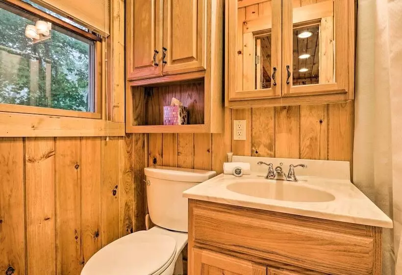 Breathtaking Mountain Views: Cullowhee Cabin!
