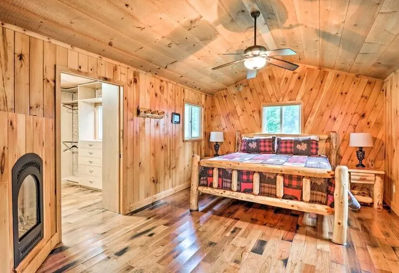 Breathtaking Mountain Views: Cullowhee Cabin!