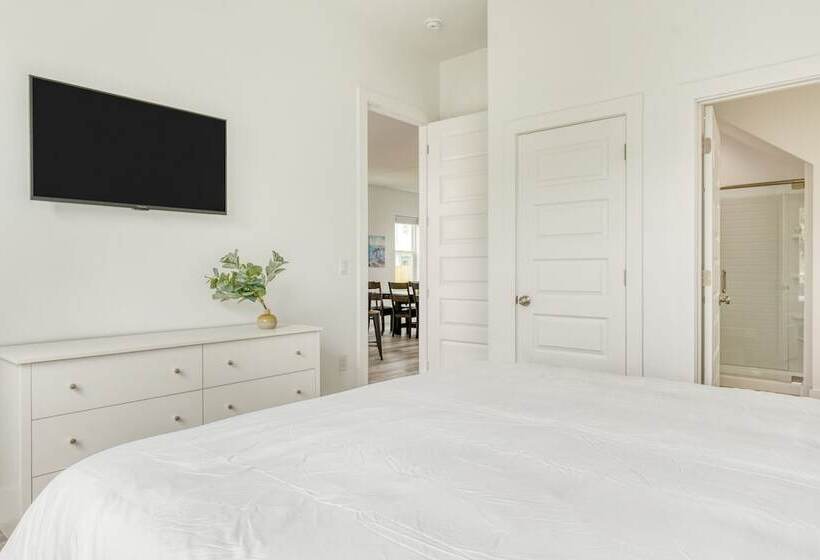 Flipper By Avantstay 18 Person Retreat W/ Pool