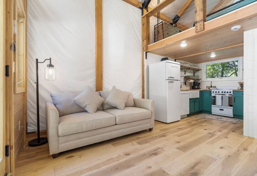 Hidden Hollow   Desirable Ozark Glamping!